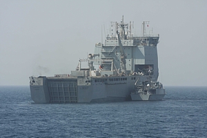 HMS Pembroke rafted with RFA Lyme Bay Exercise Shamal 2009