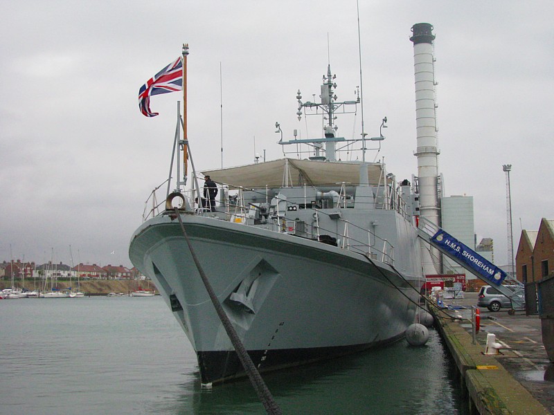 Hms Shoreham