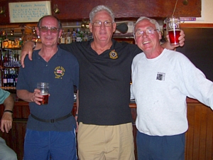 Your humble webmaster Rob Hoole with Mike Ey and friend at Forest of Bere pub in Denmead