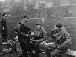 Bomb disposal in Manchester Ship Canal 1946