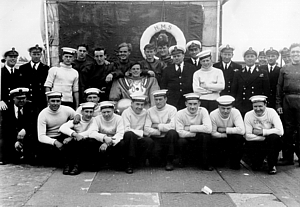 Ernie Croft with George Wookey and team at Devonport Navy Days 1953