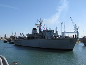 HMS Middleton entering No.2 Basin