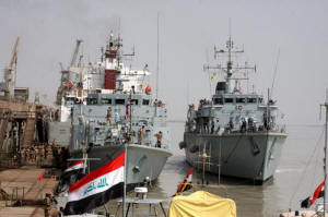 HMS Blyth and HMS Atherstone arriving in Umm Qasr